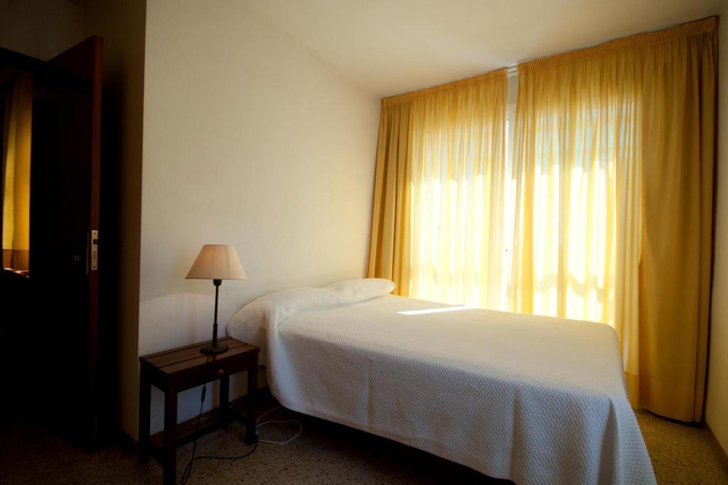 Apartamentos Siglo XXI - Marabu Sant Feliu de Guíxols Rum bild