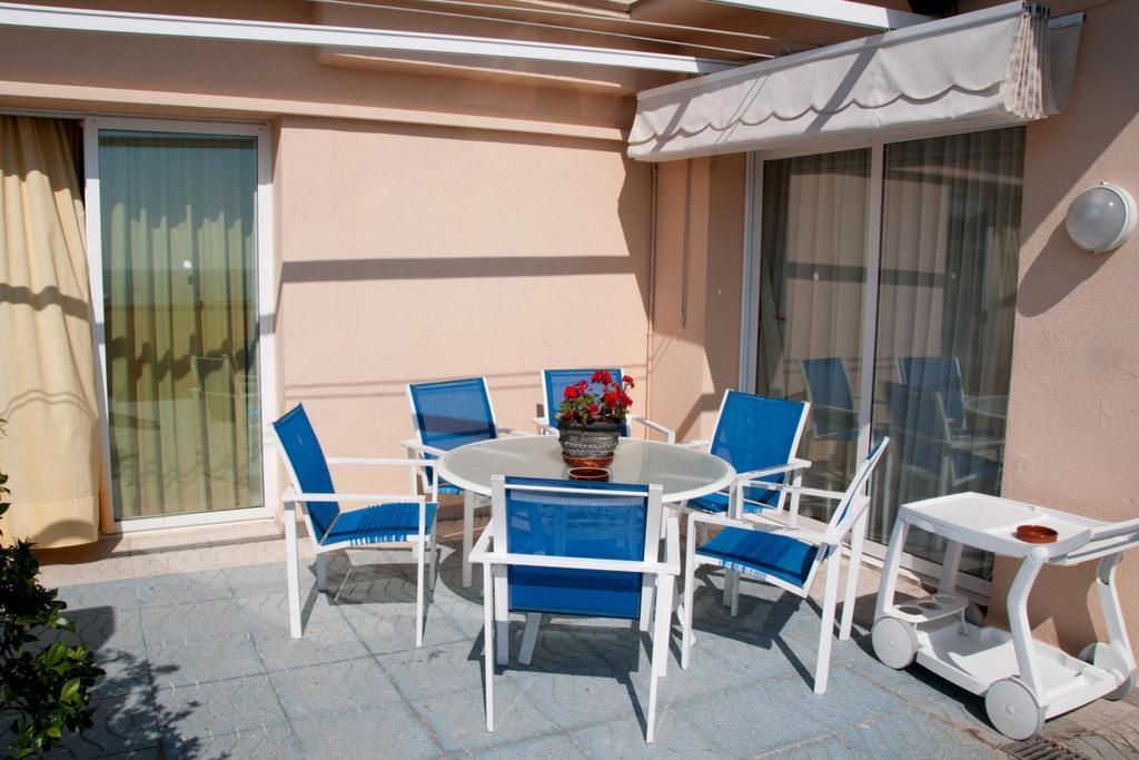 Apartamentos Siglo XXI - Marabu Sant Feliu de Guíxols Rum bild