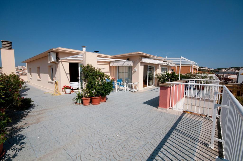 Apartamentos Siglo XXI - Marabu Sant Feliu de Guíxols Rum bild