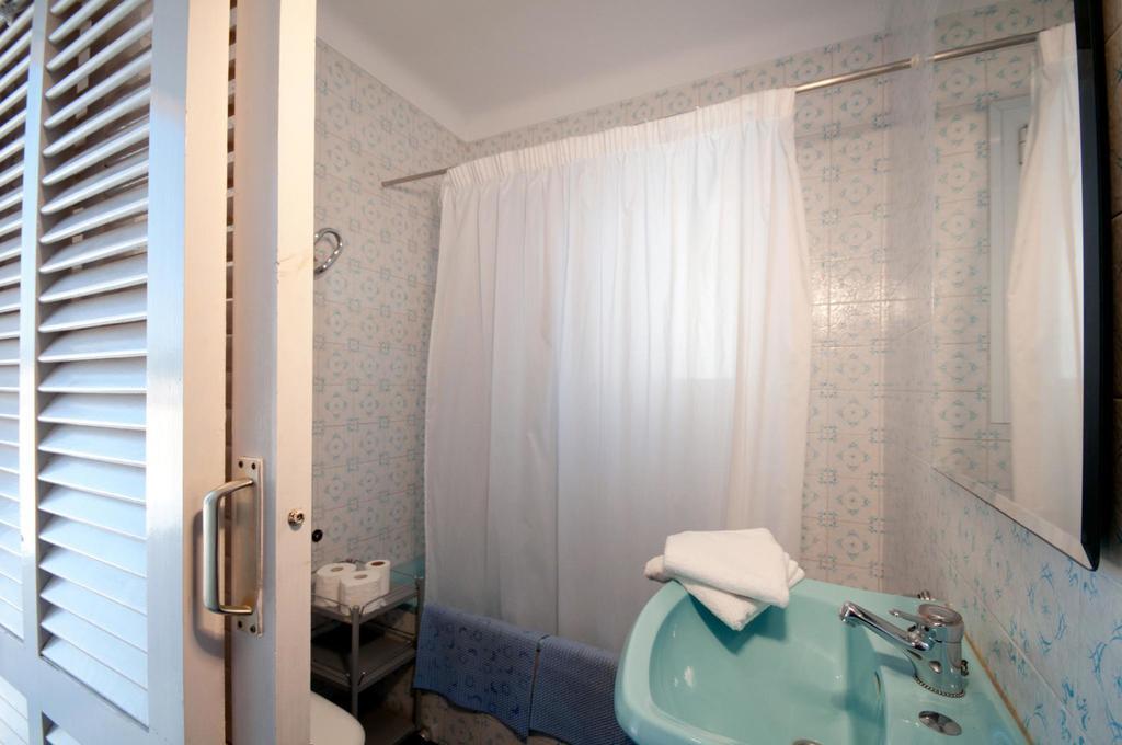 Apartamentos Siglo XXI - Marabu Sant Feliu de Guíxols Rum bild
