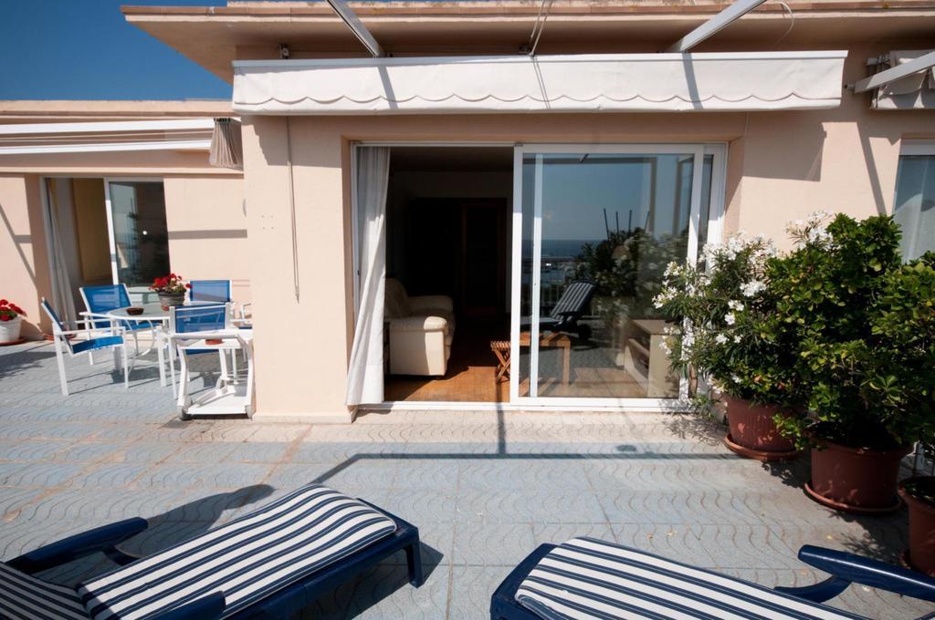 Apartamentos Siglo XXI - Marabu Sant Feliu de Guíxols Rum bild